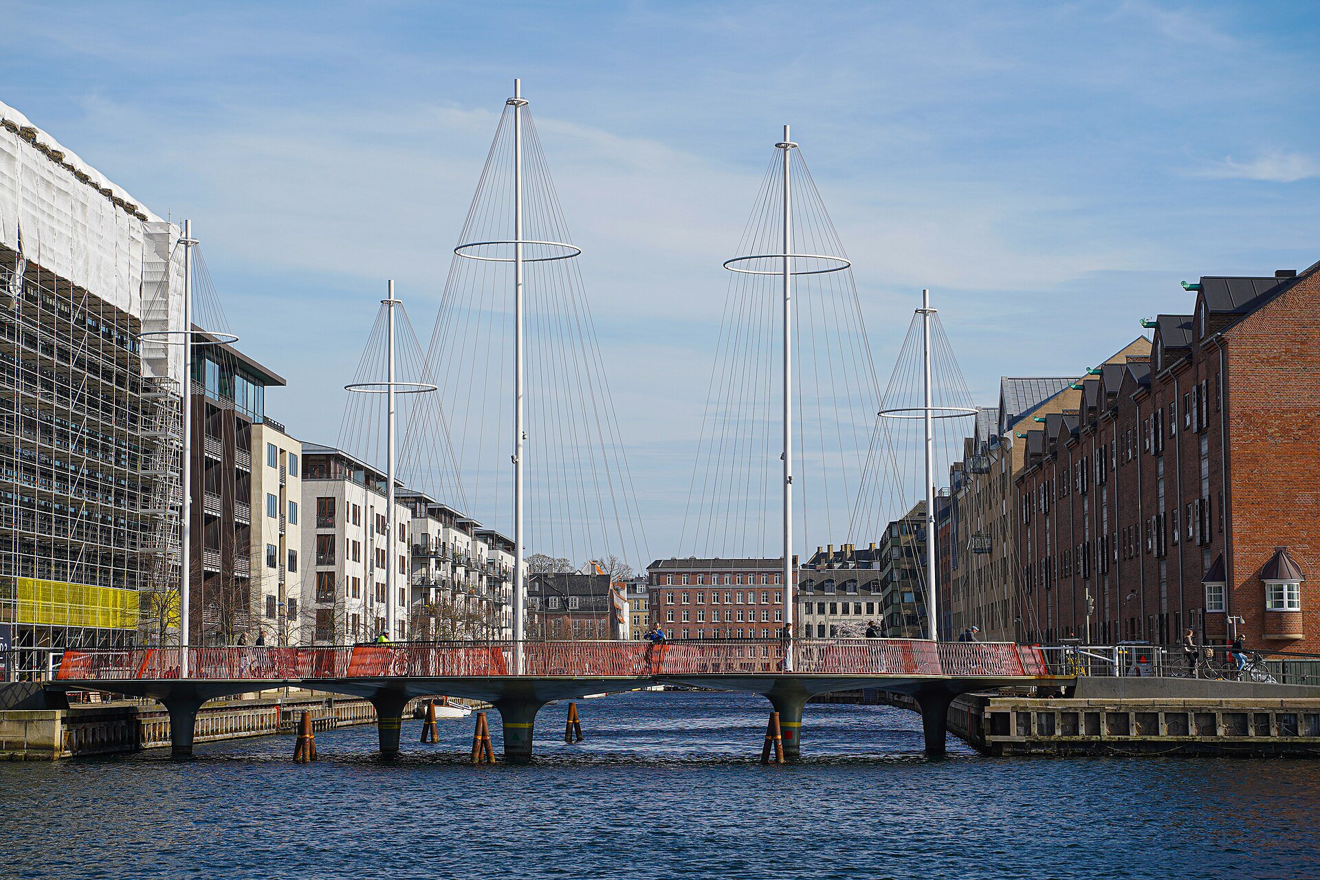 Pedestrian space at the Appelbys Plads approach to Cirkelbroen, Copenhagen, clear of the cycle route and bridge barriers.